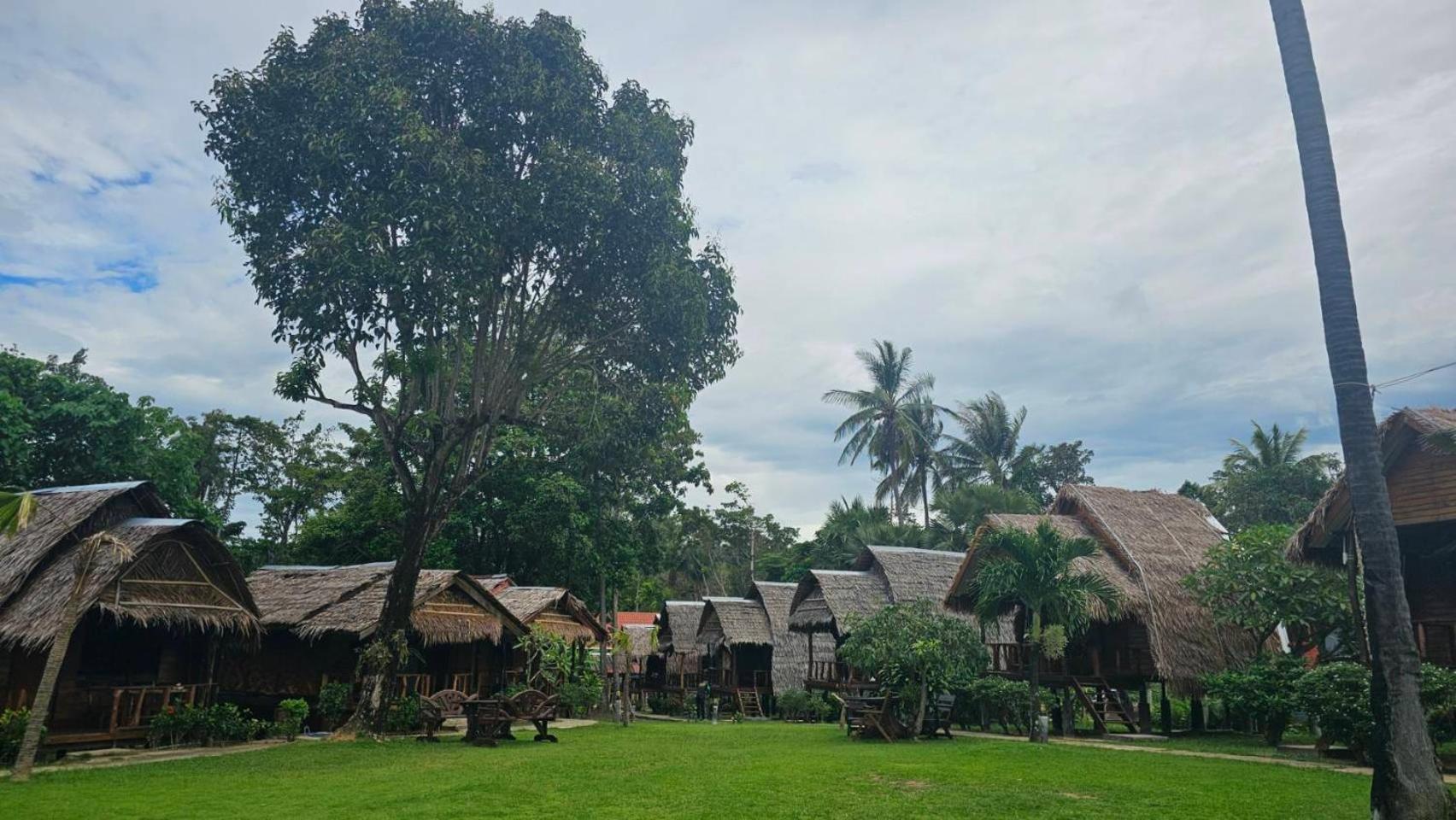 Eden Lanta Bungalow เกาะลันตา ภายนอก รูปภาพ
