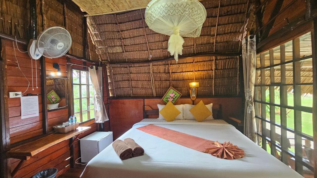 Eden Lanta Bungalow เกาะลันตา ภายนอก รูปภาพ