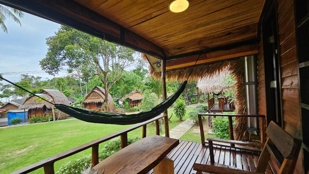 Eden Lanta Bungalow เกาะลันตา ภายนอก รูปภาพ