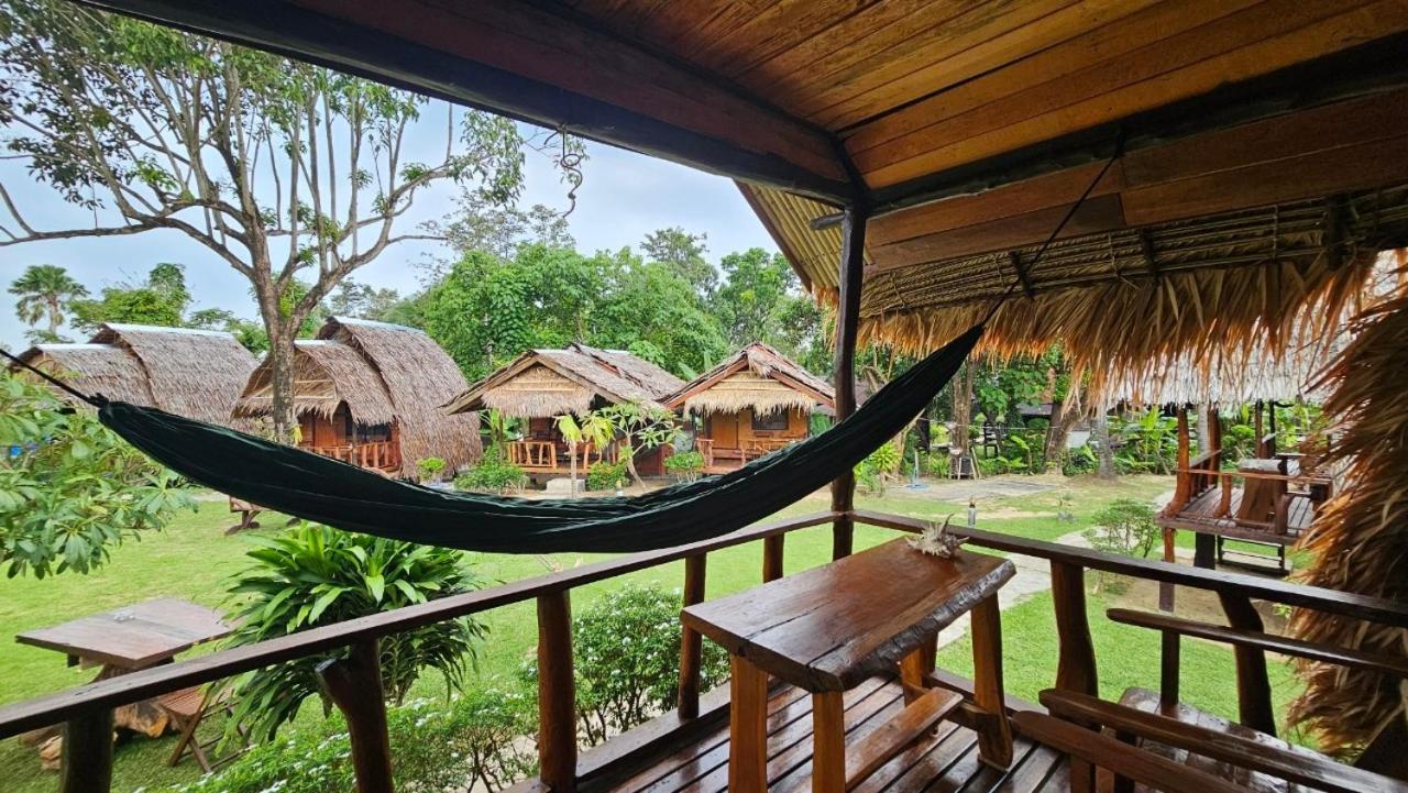 Eden Lanta Bungalow เกาะลันตา ภายนอก รูปภาพ