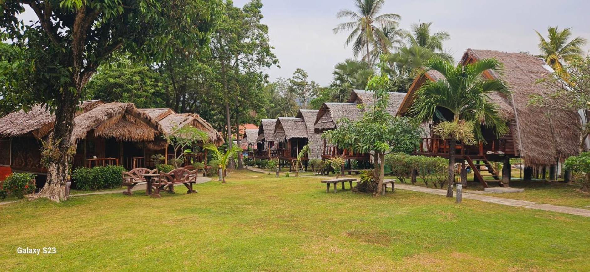 Eden Lanta Bungalow เกาะลันตา ภายนอก รูปภาพ