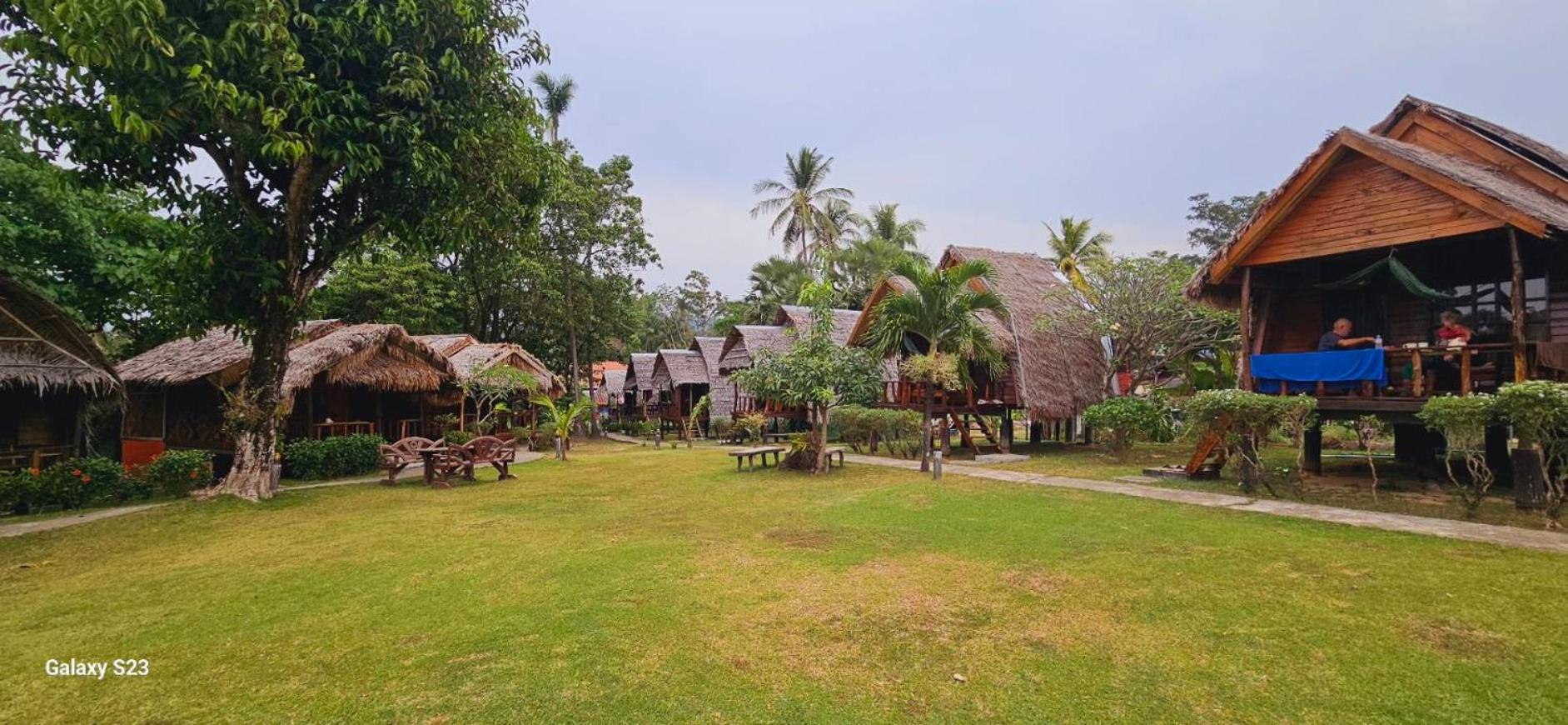 Eden Lanta Bungalow เกาะลันตา ภายนอก รูปภาพ